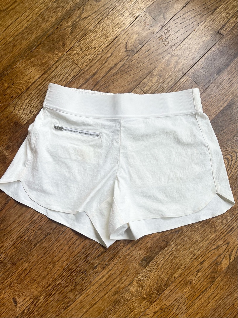Athleta running short white